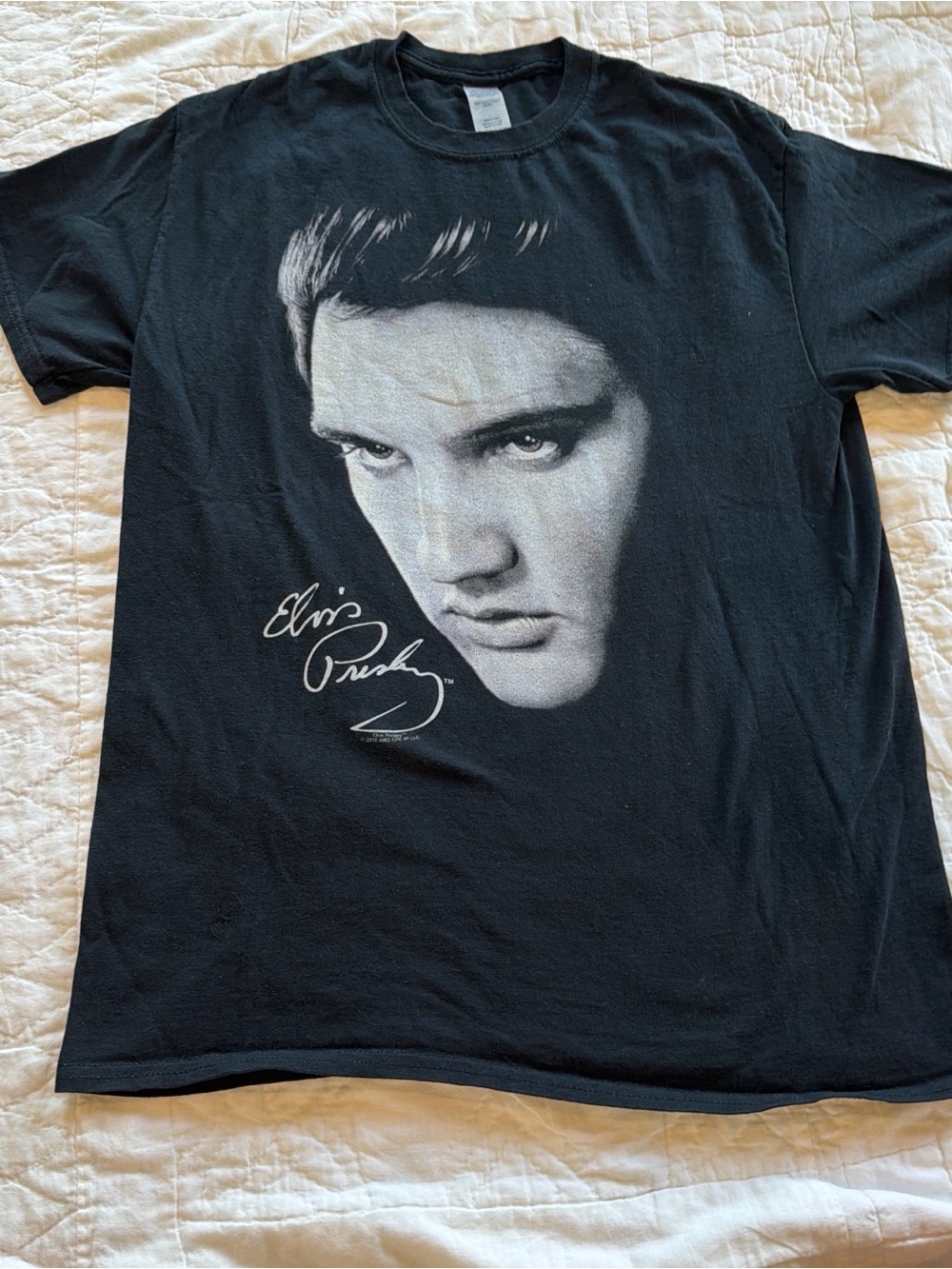 Gildan Black Elvis Presley Portrait Graphic Tee